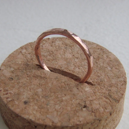 Bague en cuivre martelé faite main – bienfaits contre l’arthrose