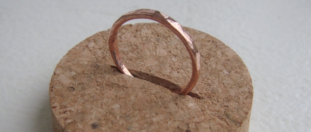 Bague en cuivre martelé faite main – bienfaits contre l’arthrose